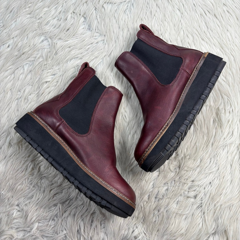 Clarks Women's 9 Burgundy Orianna Up Chelsea Boots Oxblood Grunge Fall Moto - Picture 2 of 7